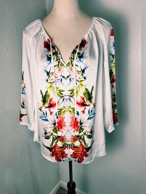 White House Black Market White Satin-Finish Top Multicolor Flowers, Tie Front, L